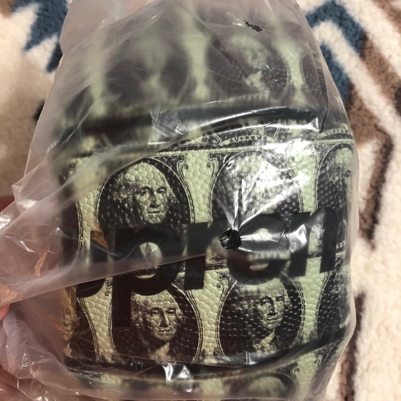 Supreme®/Spalding® Washington Basketball (FW20) - Picture 2 of 4